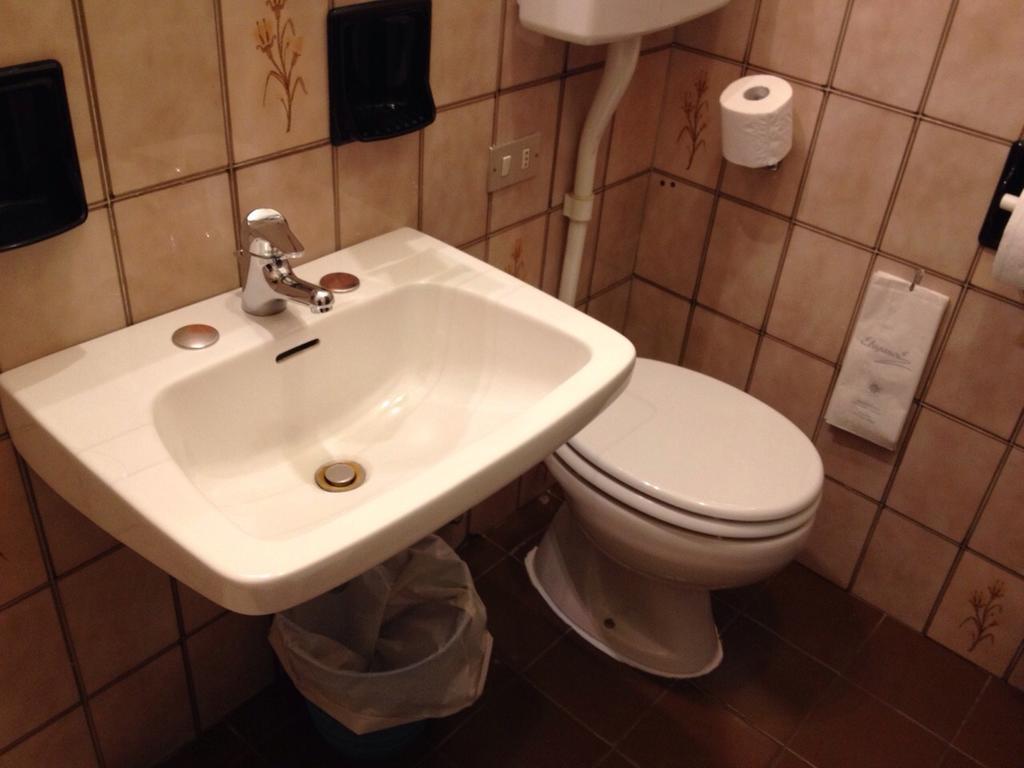 רוביגו Hotel Palace מראה חיצוני תמונה